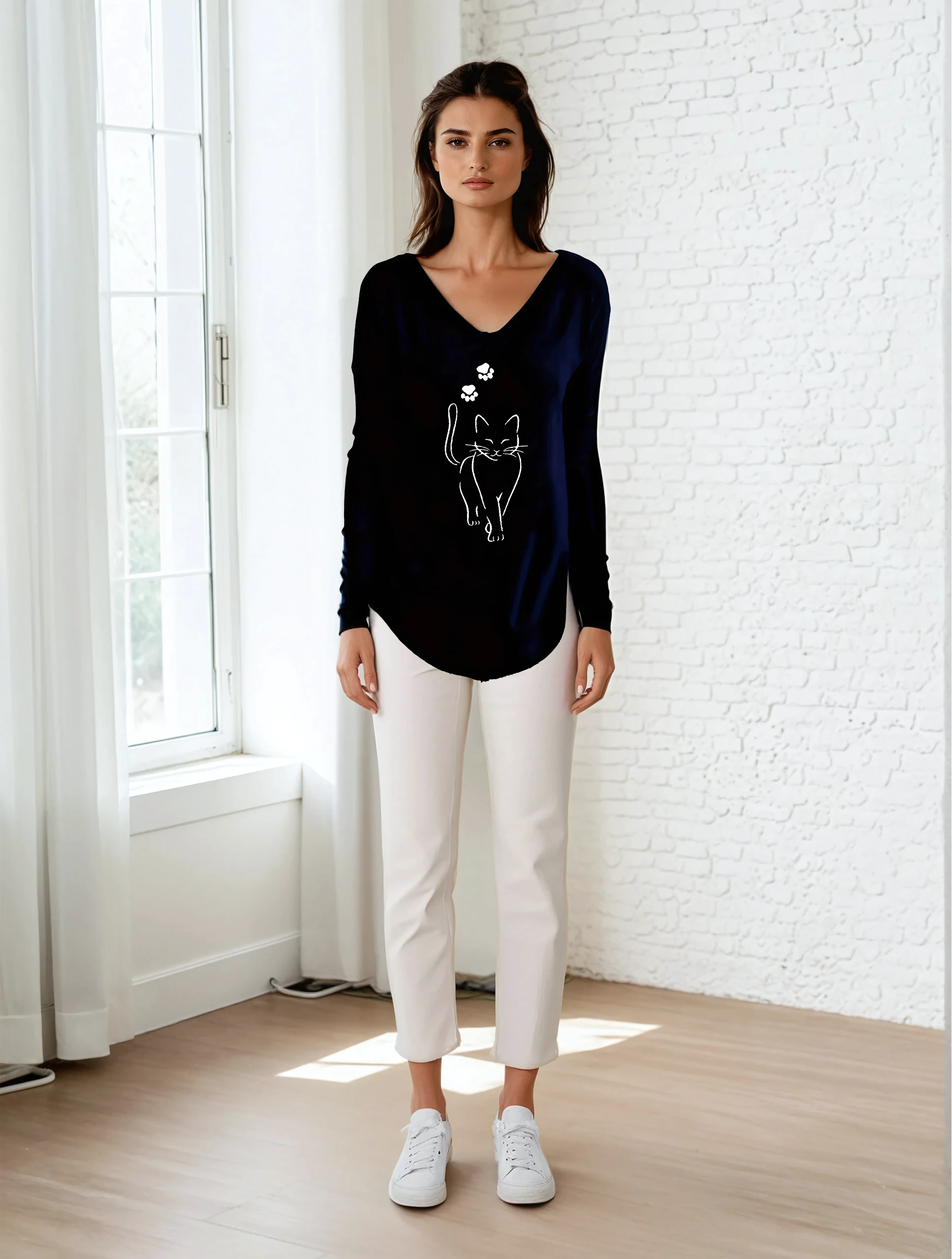 Damen Langarmshirt mit Katzen-Print – V-Ausschnitt, weich, mikroelastisch, Frühling & Herbst