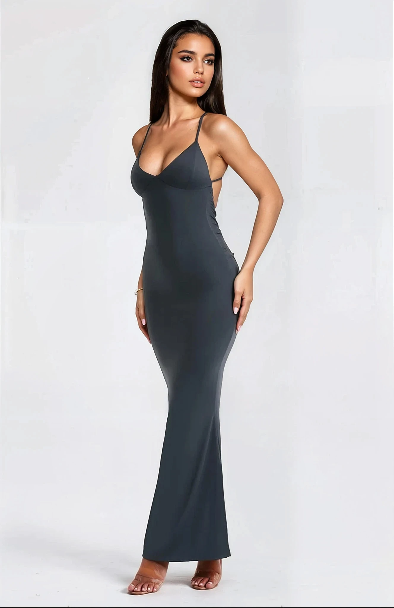 Langes Kleid mit tiefem Rückenausschnitt – Abendmode für Damen