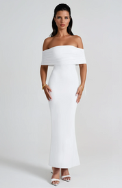 Damen Kleid mit freier Schulter – Enganliegend, Abendlook