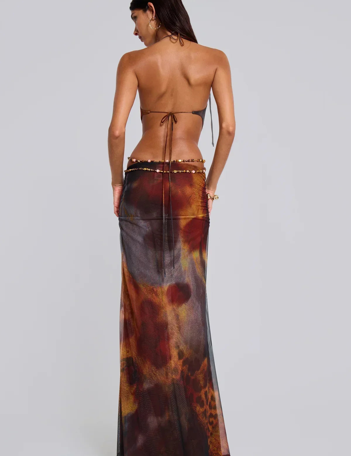 Robin_Cut-Out_Maxi_Jurk_met_Print_en_Gouden_DetailsTE2.webp