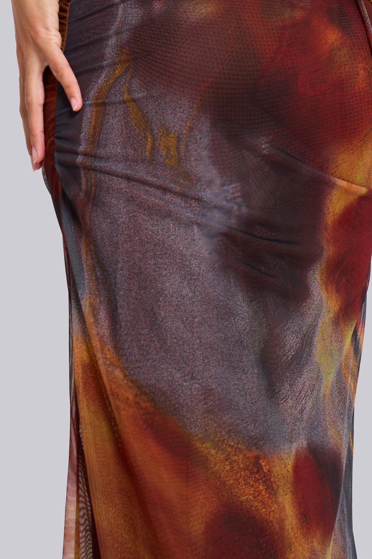 Rückenfreies Maxikleid mit Cut-Outs und Zierdetails – Ausgefallenes Design für Events & Partys