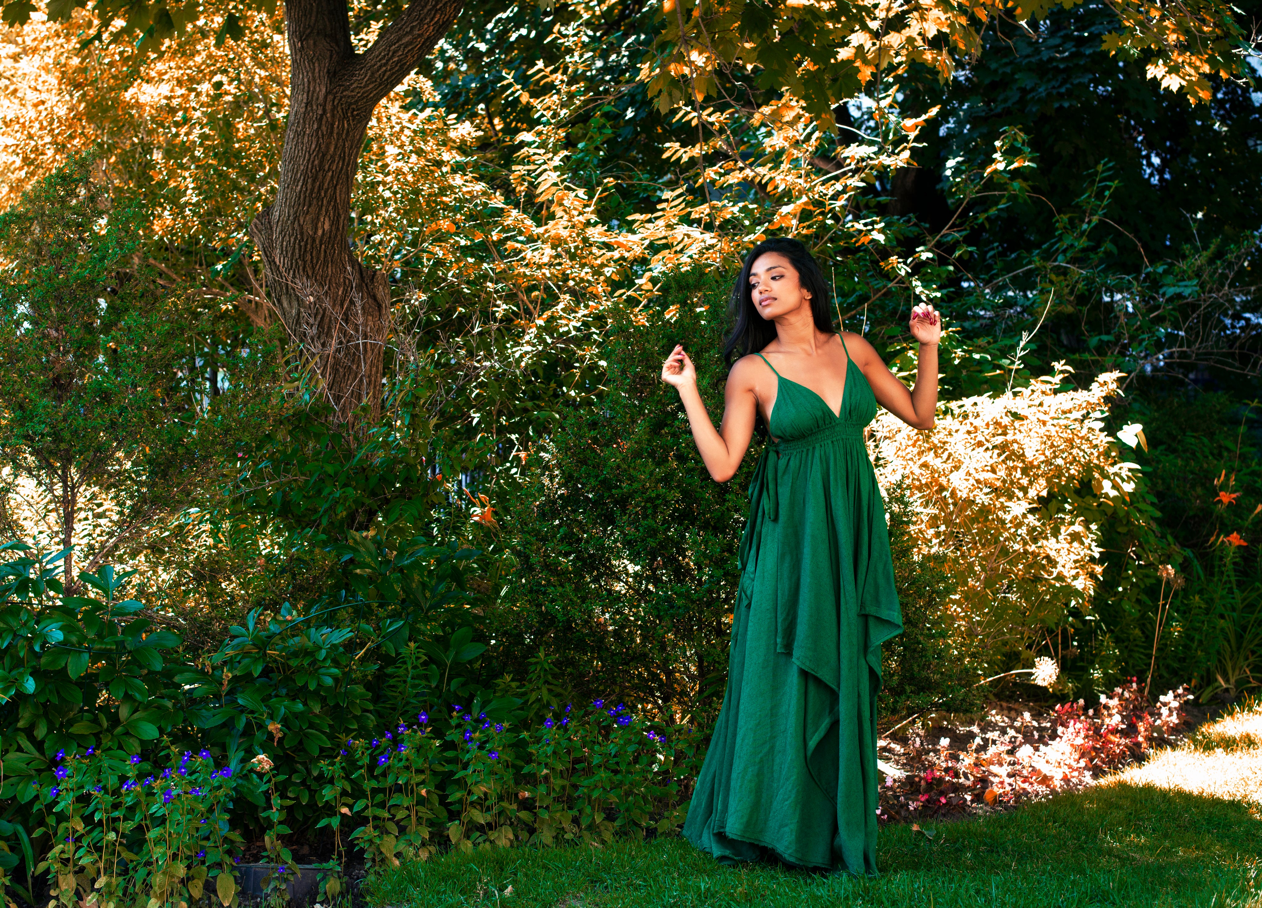 model-poses-in-long-green-maxi-dress.jpg